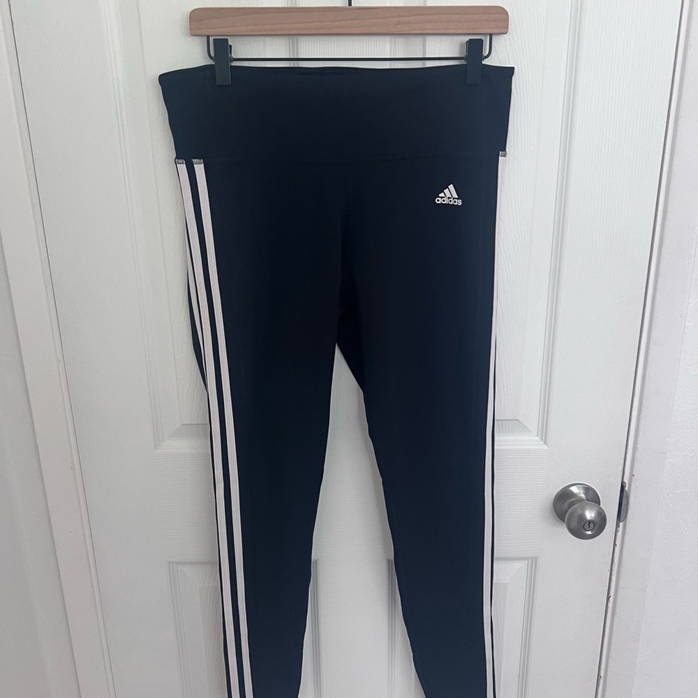 Adidas women's black Climalite leggings-moisture wicking activewear (Size Large)